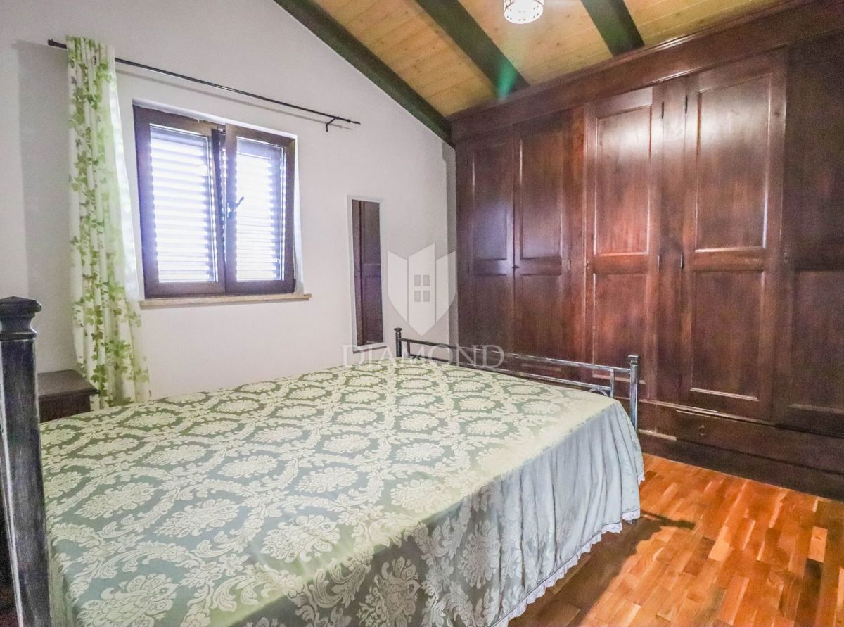 OCCASIONE! CASA, COTTAGE E TERRENO VICINO A ROVIGNO!