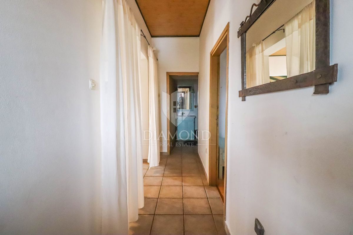 OCCASIONE! CASA, COTTAGE E TERRENO VICINO A ROVIGNO!