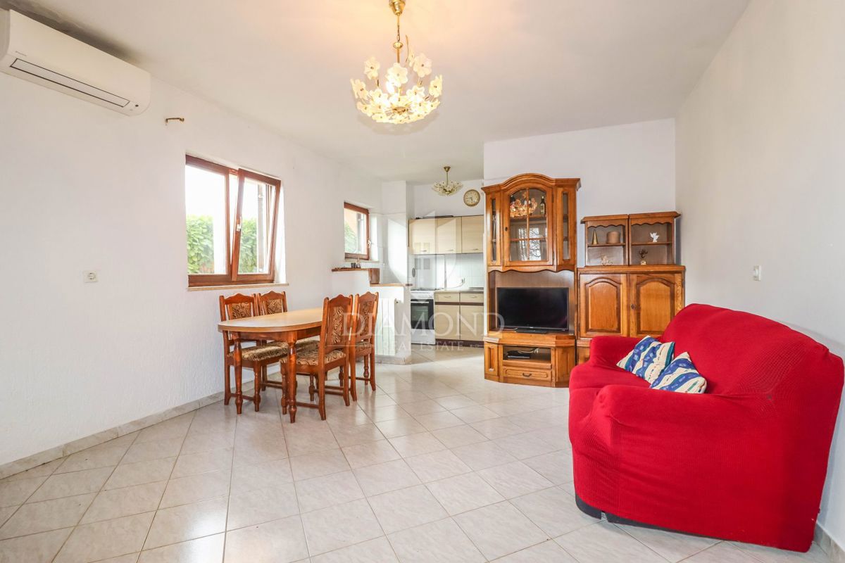 OCCASIONE! CASA, COTTAGE E TERRENO VICINO A ROVIGNO!