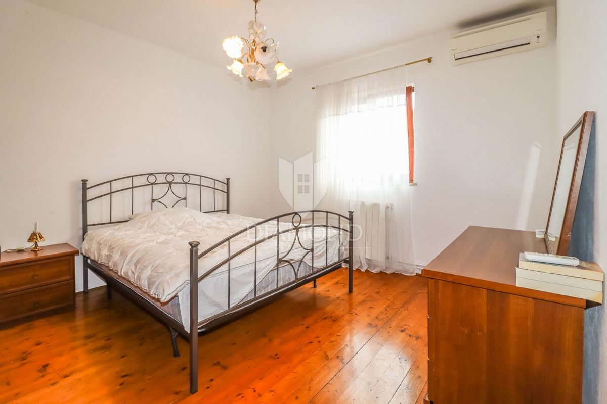 OCCASIONE! CASA, COTTAGE E TERRENO VICINO A ROVIGNO!