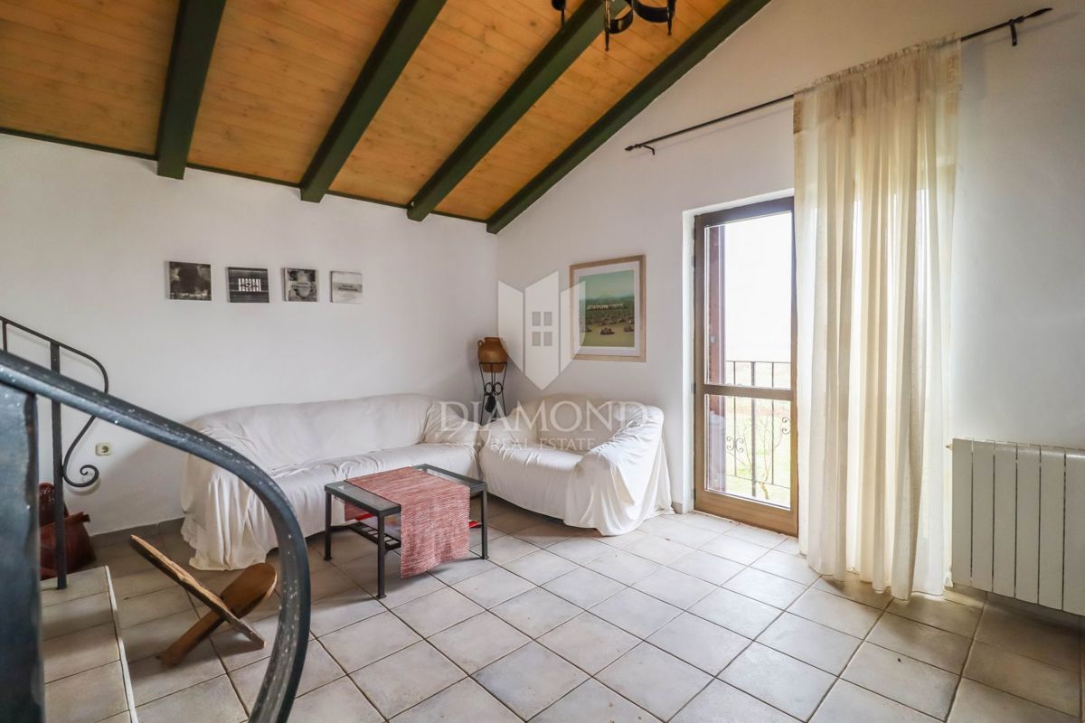 OCCASIONE! CASA, COTTAGE E TERRENO VICINO A ROVIGNO!