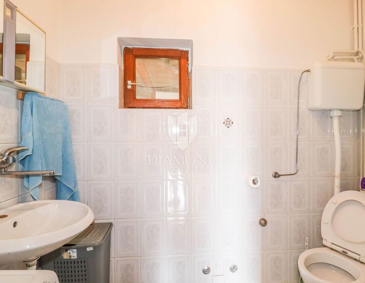 OCCASIONE! CASA, COTTAGE E TERRENO VICINO A ROVIGNO!