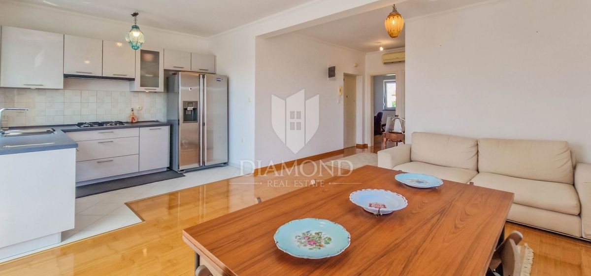 ESCLUSIVO! Cittanova, appartamento di 60 m2 con splendida vista mare!