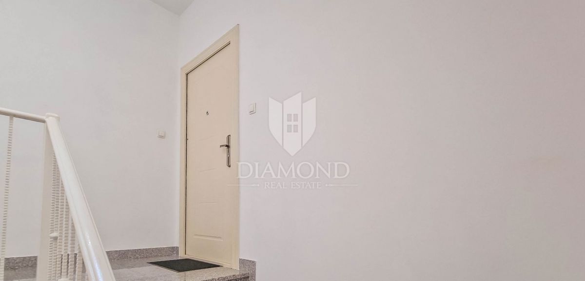 ESCLUSIVO! Cittanova, appartamento di 60 m2 con splendida vista mare!