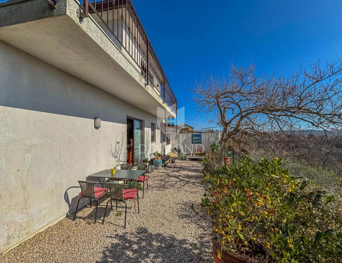 Buie, dintorni - bella casa unifamiliare su un terreno soleggiato!