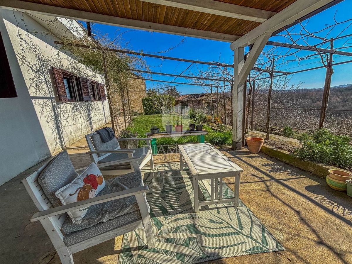 Buie, dintorni - bella casa unifamiliare su un terreno soleggiato!