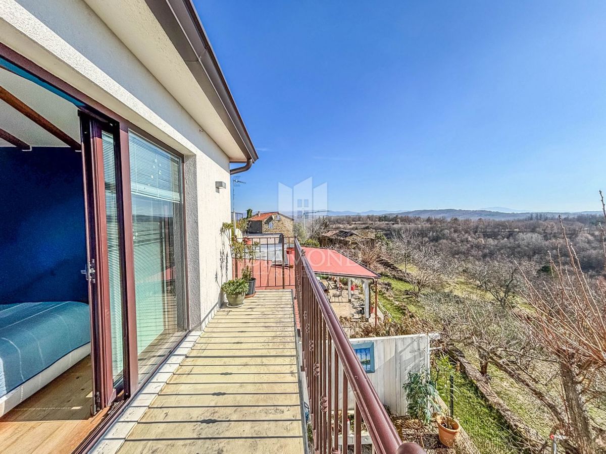 Buie, dintorni - bella casa unifamiliare su un terreno soleggiato!