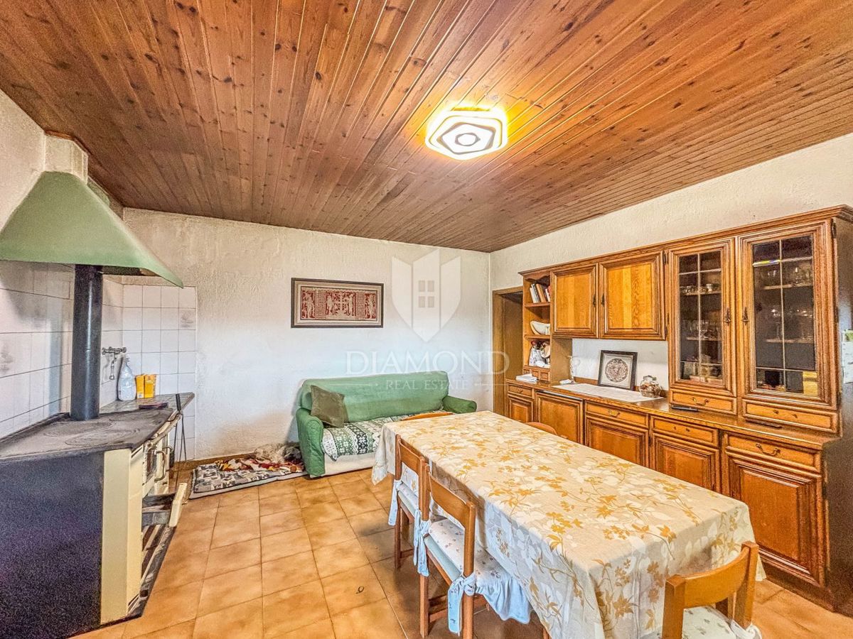 Buie, dintorni - bella casa unifamiliare su un terreno soleggiato!