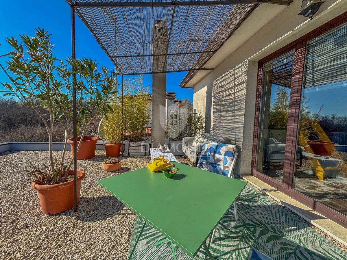 Buie, dintorni - bella casa unifamiliare su un terreno soleggiato!