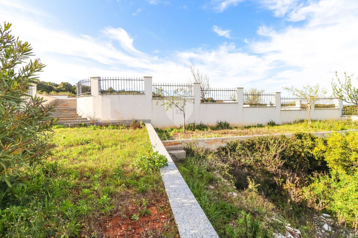 Terreno agricolo con una vista indimenticabile