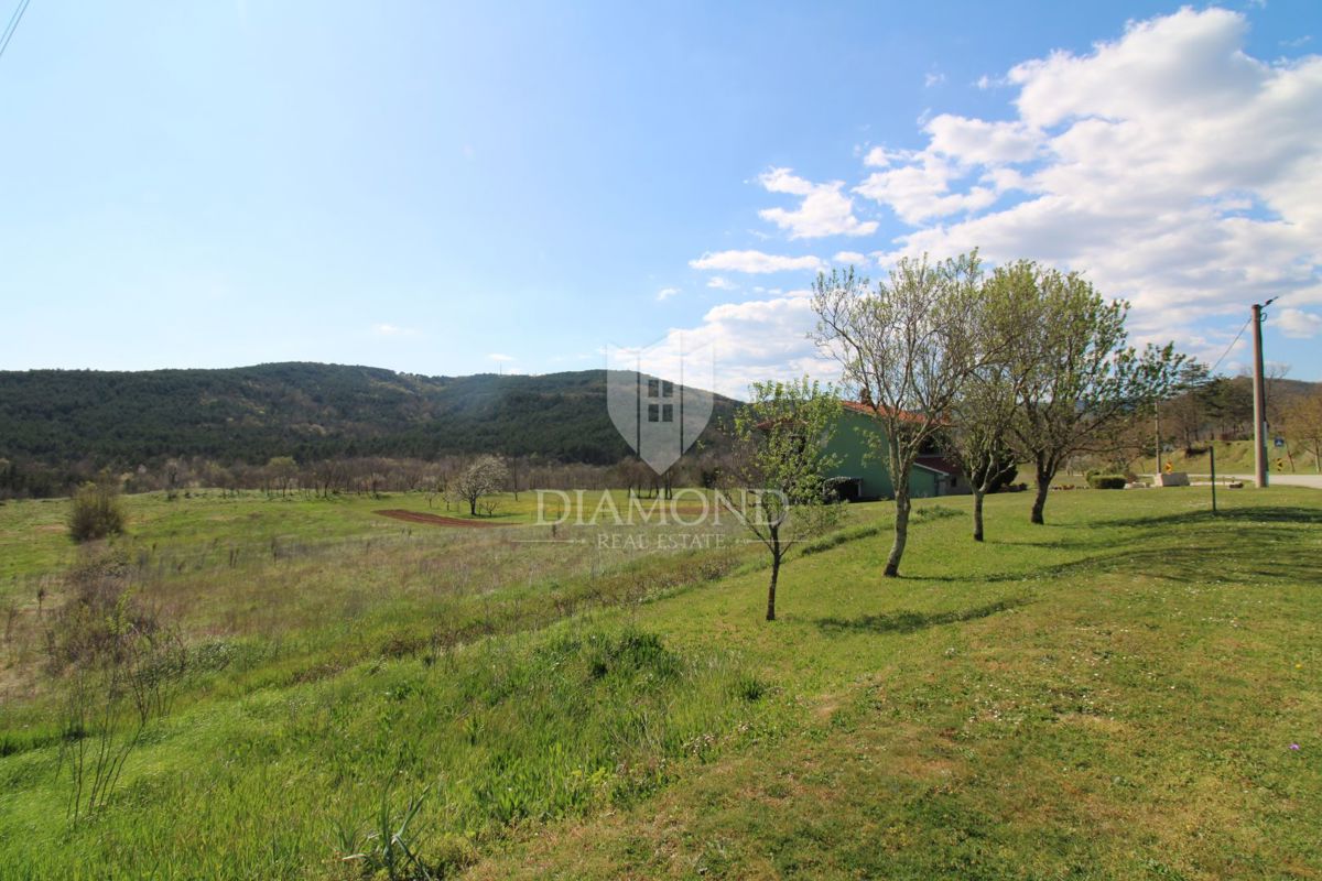 Kršan, dintorni - terreno edificabile con permesso di costruire