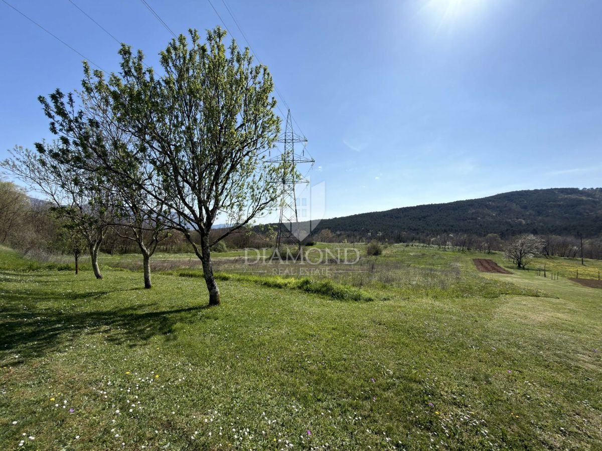 Kršan, dintorni - terreno edificabile con permesso di costruire