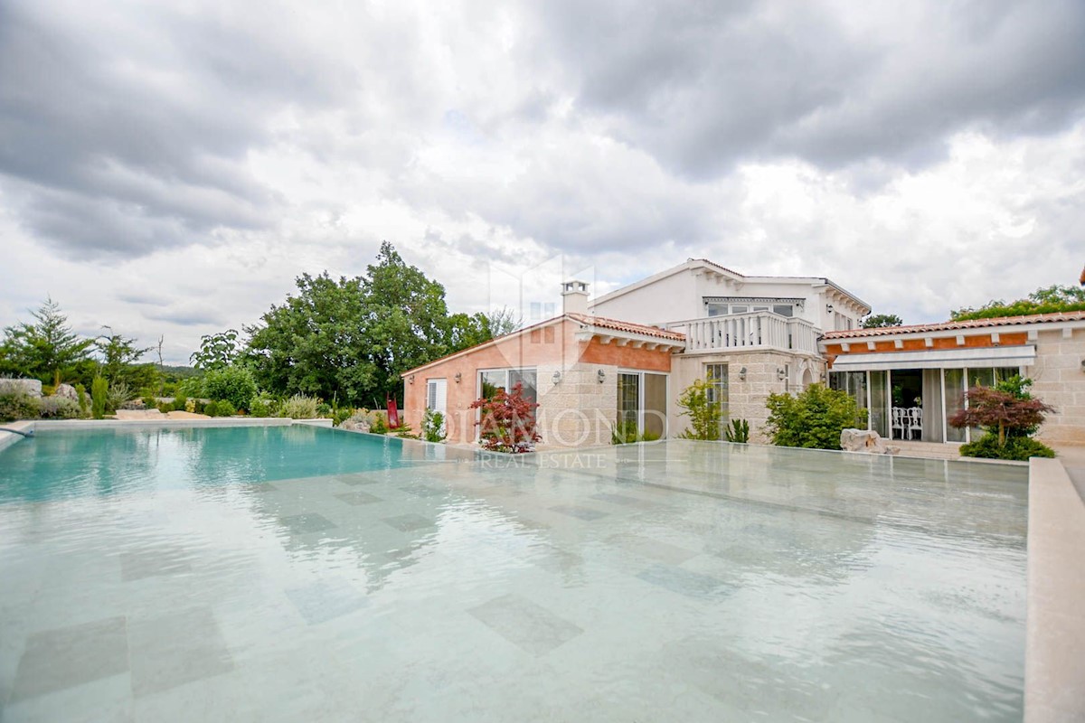 Istria centrale, lussuosa villa in pietra in stile istriano