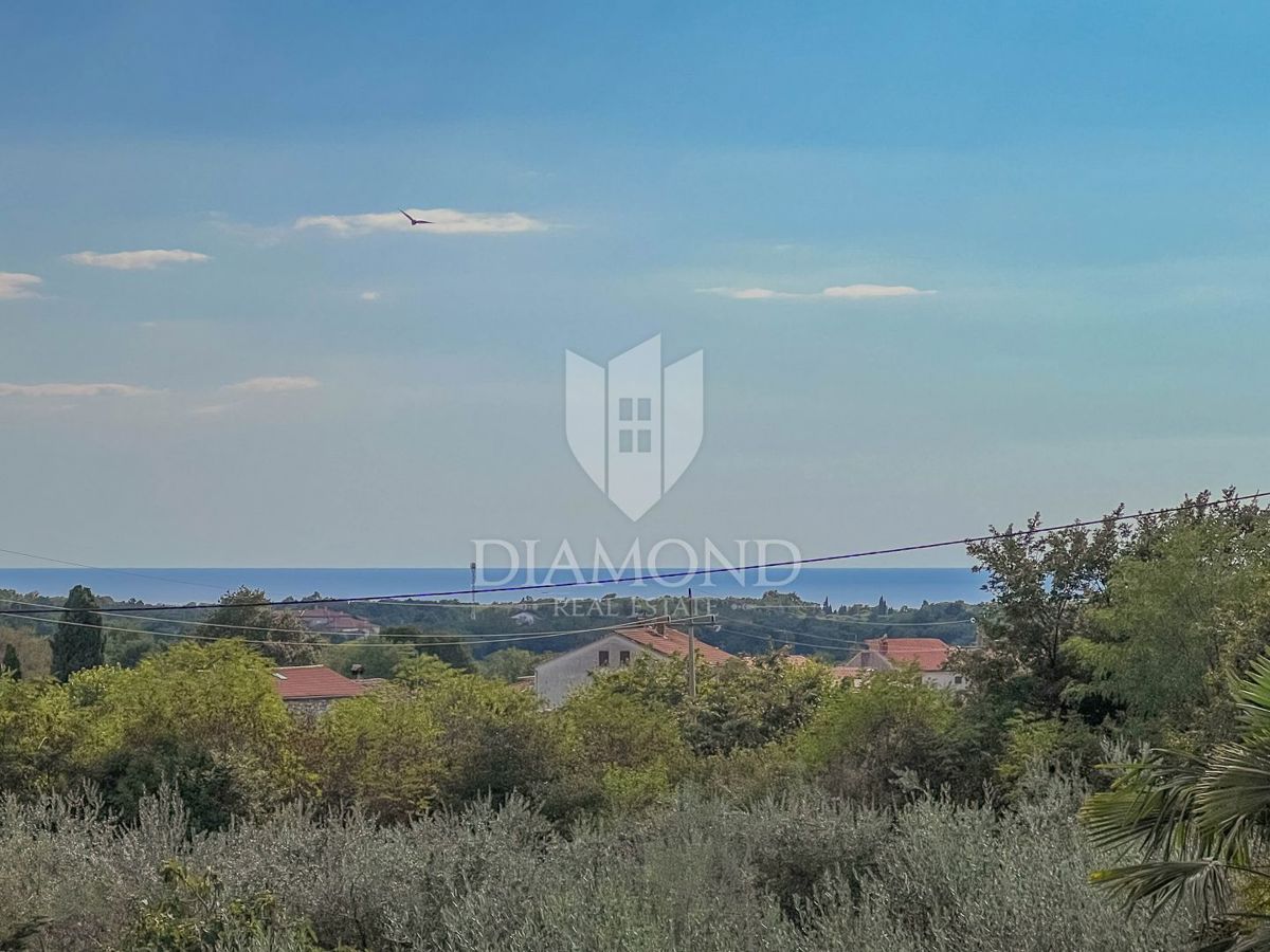 Zona Umago, casa indipendente con ampio giardino e vista mare