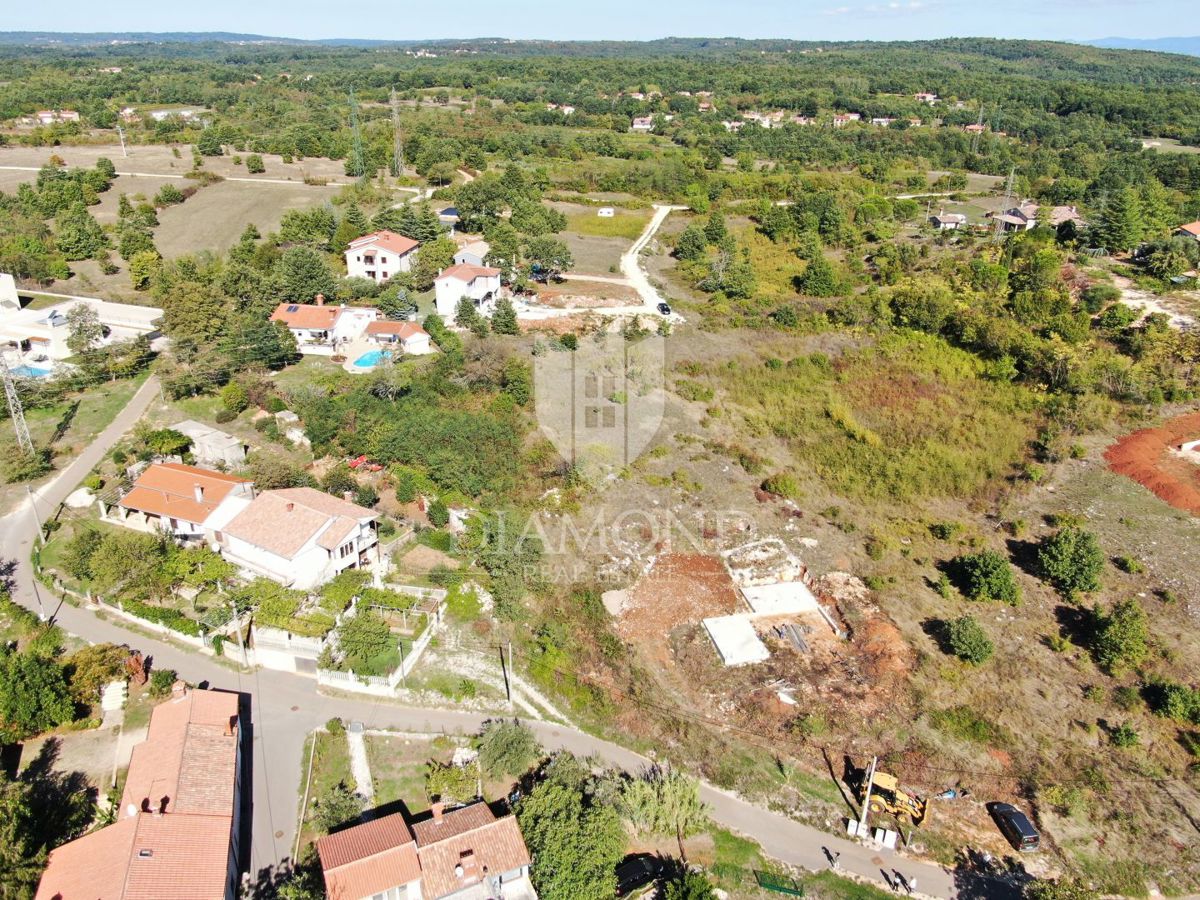 Labin, dintorni, terreno edificabile in ottima posizione