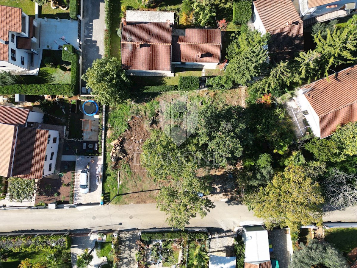 Parenzo, terreno edificabile in ottima posizione!