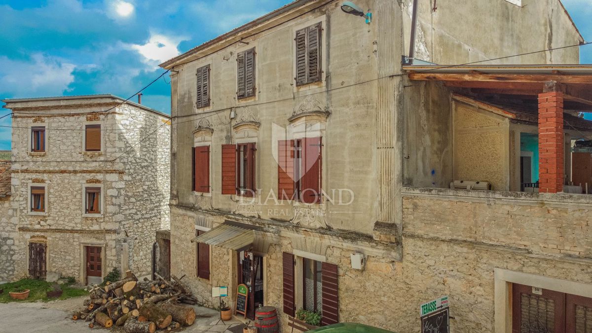 Verteneglio, casa per investimenti con spazio commerciale!
