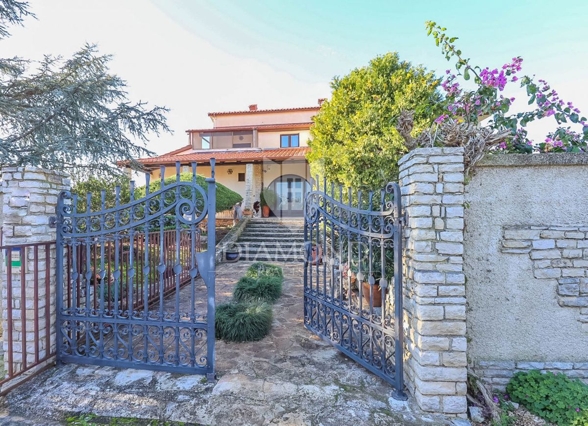 Casa Veli vrh, Pula, 340m2