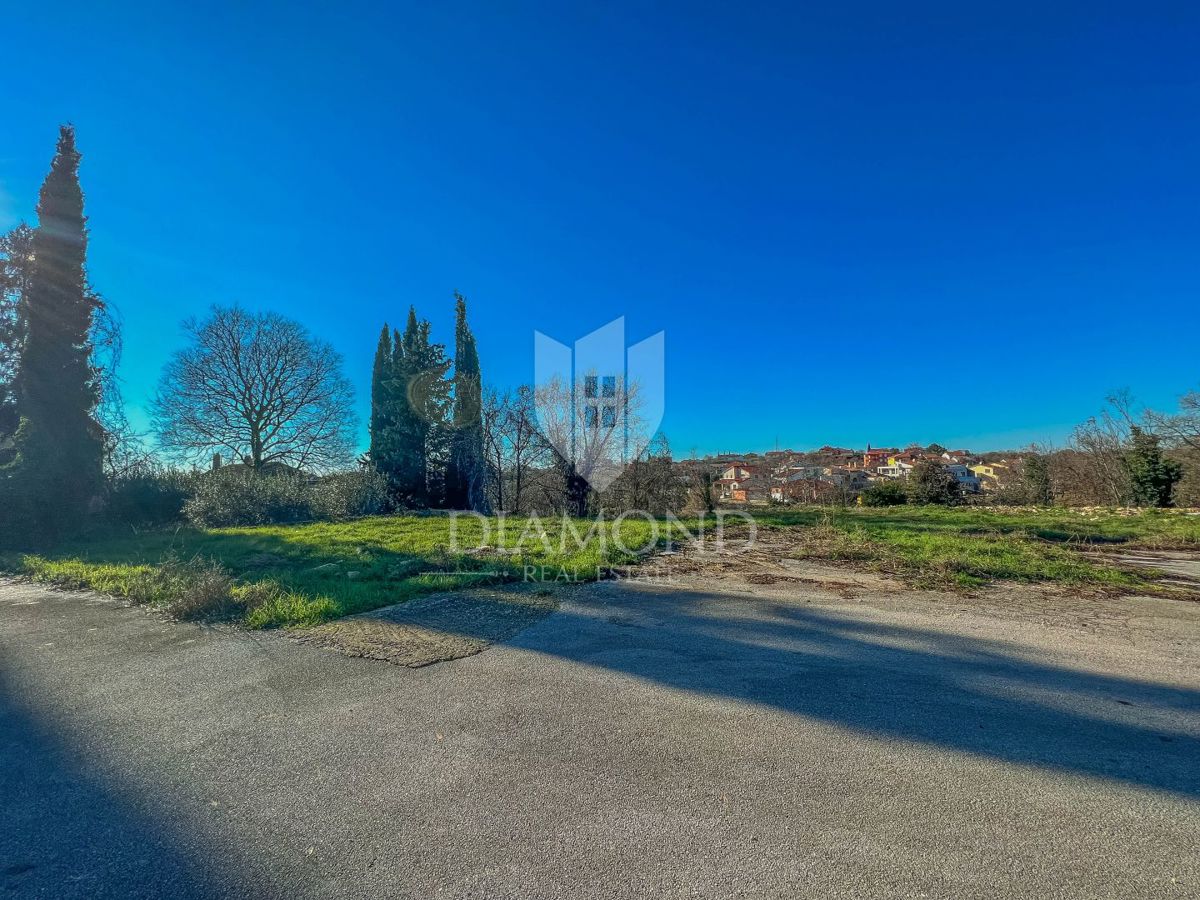 Dintorni di Buje, ampio terreno edificabile