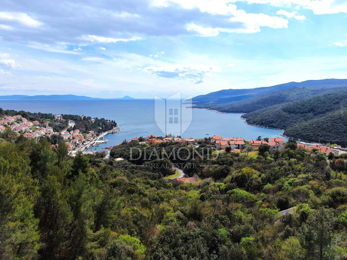 Rabac, terreno edificabile e costruzione di appartamenti, vista mare