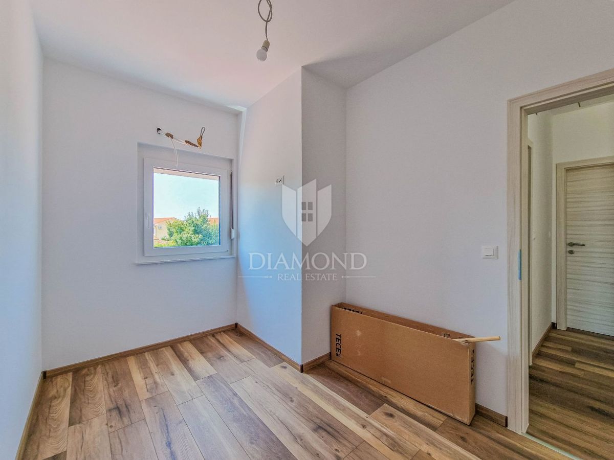 Buie, nuova casa moderna con piscina in una posizione tranquilla!