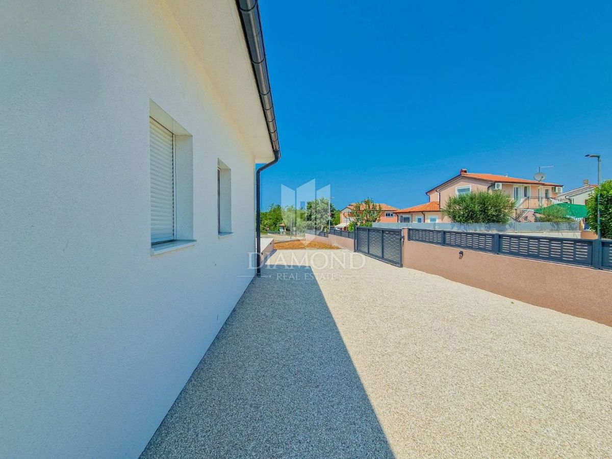Buie, nuova casa moderna con piscina in una posizione tranquilla!