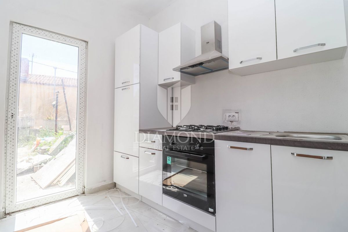 Medulin, casa completamente rinnovata con un cortile ampio