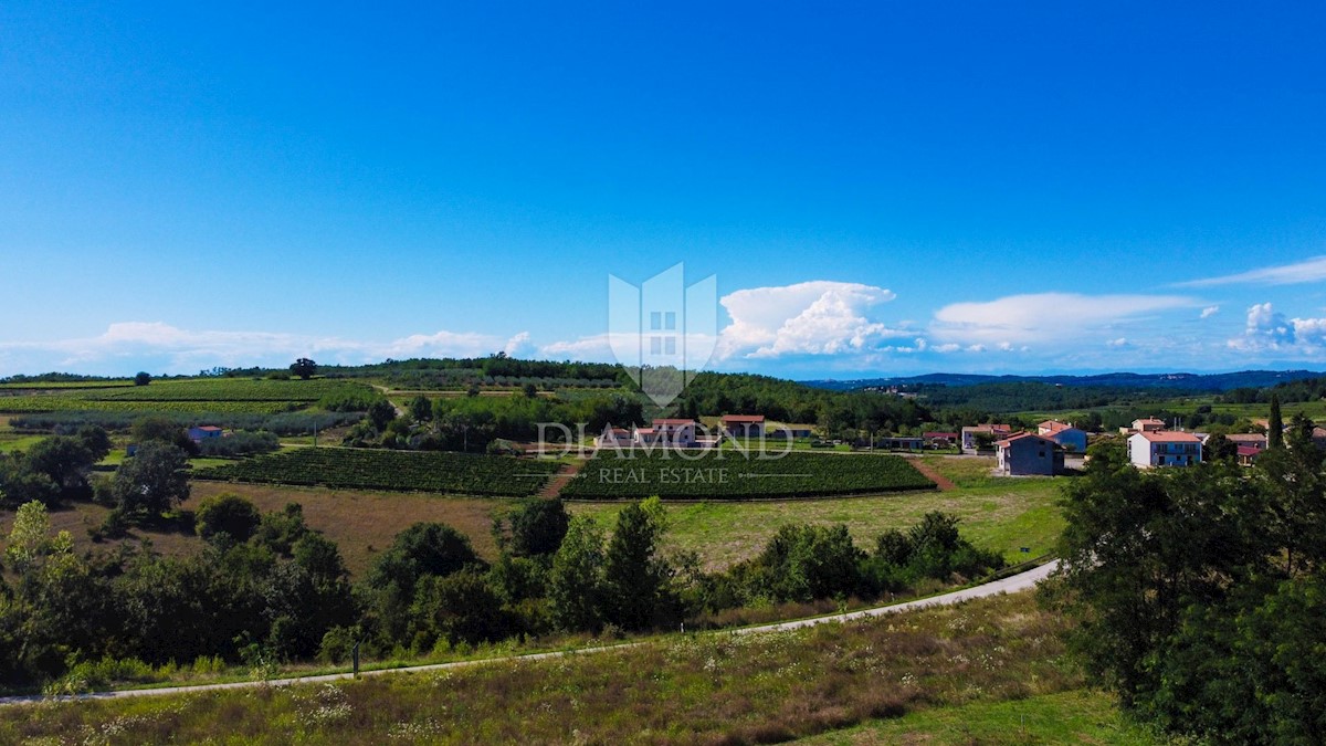 Parenzo, dintorni, terreno edificabile con una vista fantastica!