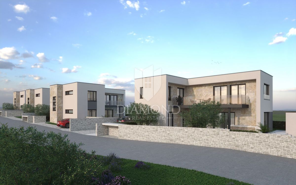 Fasana, dintorni, casa nuova con piscina