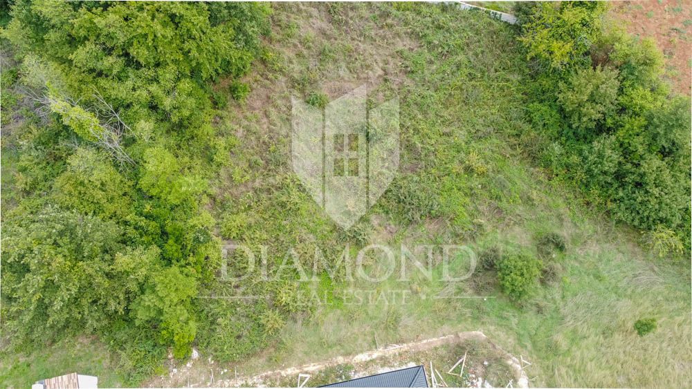 Marčana, dintorni, terreno con permesso di costruire 