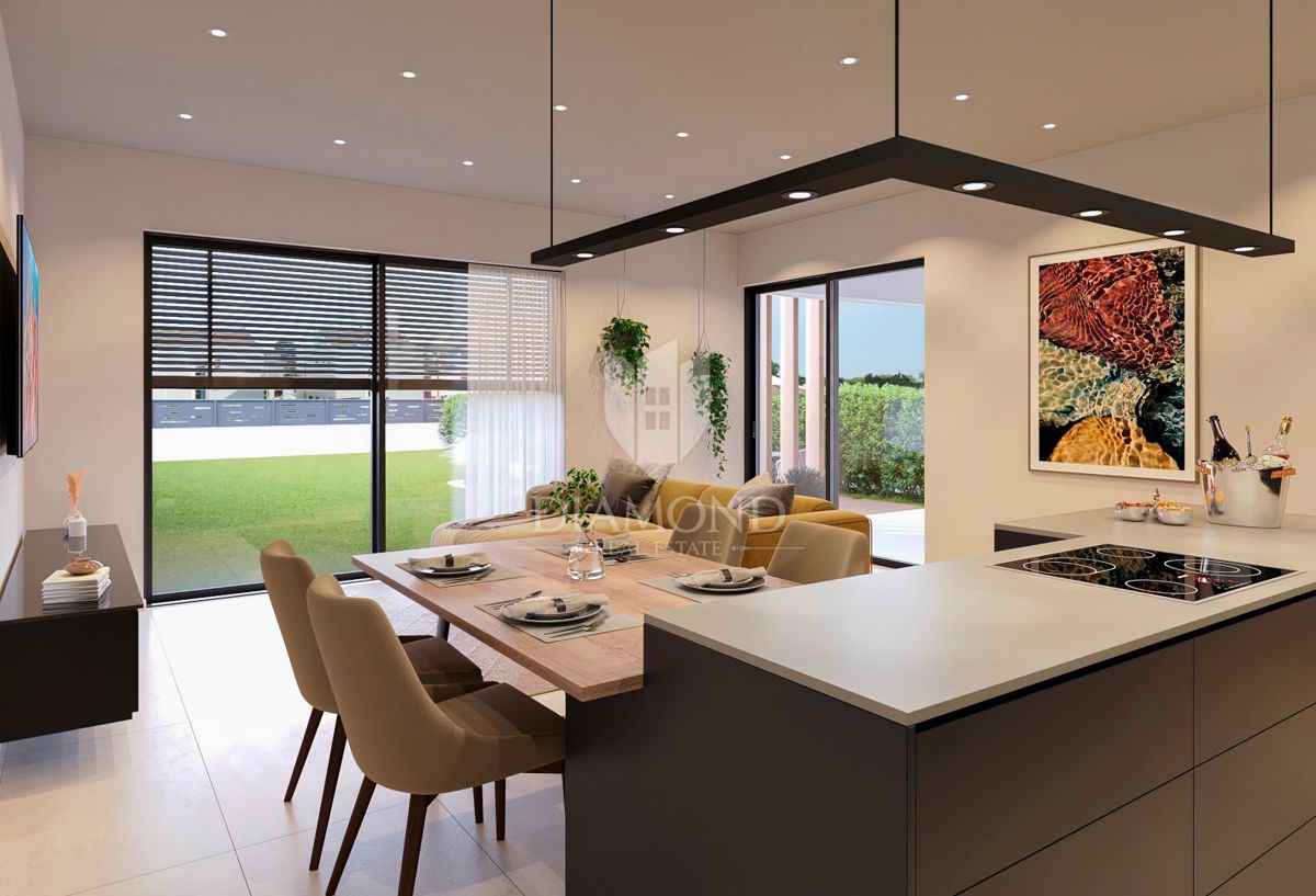 Rovigno, lussuoso appartamento con giardino non lontano dalla spiaggia