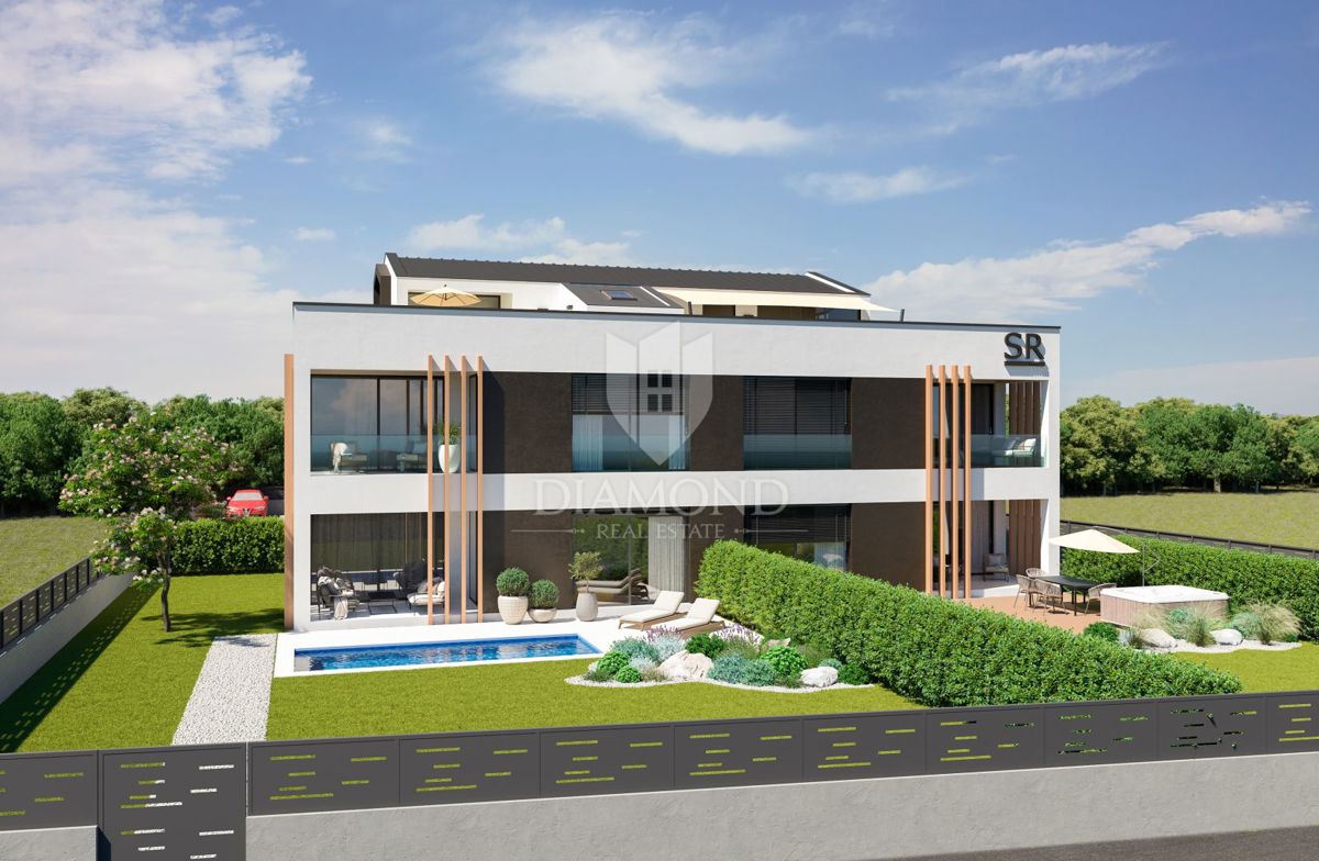 Rovigno, lussuoso appartamento con giardino non lontano dalla spiaggia