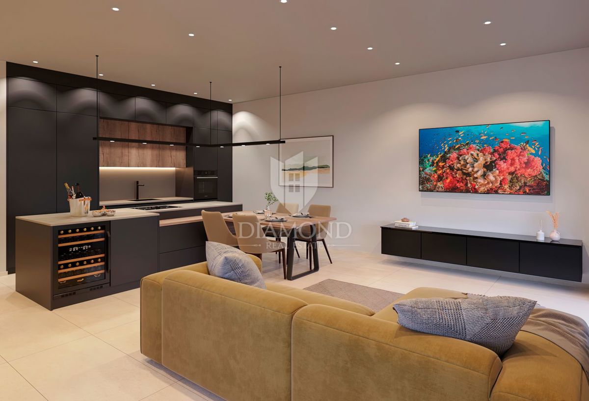 Rovigno, lussuoso appartamento con giardino non lontano dalla spiaggia