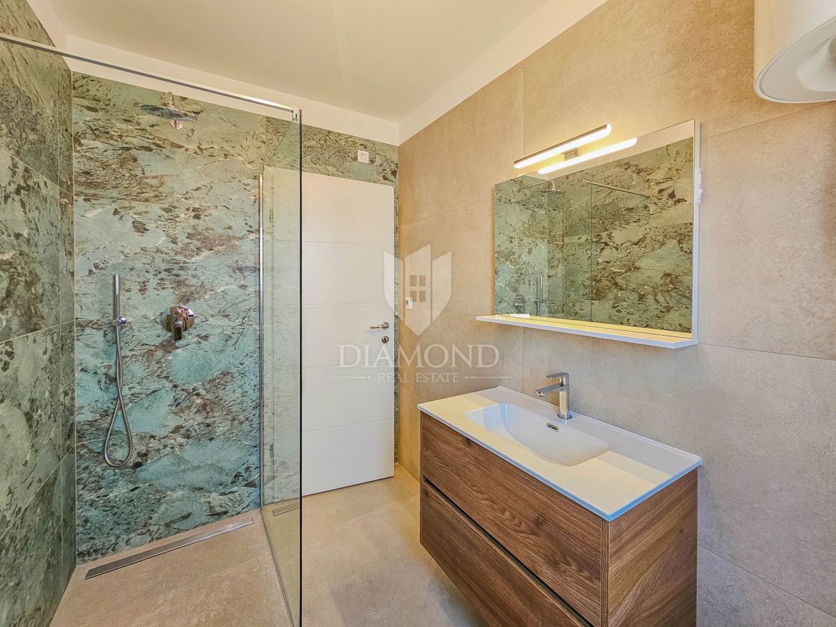 Umago, dintorni! Bellissimo appartamento in un nuovo edificio!