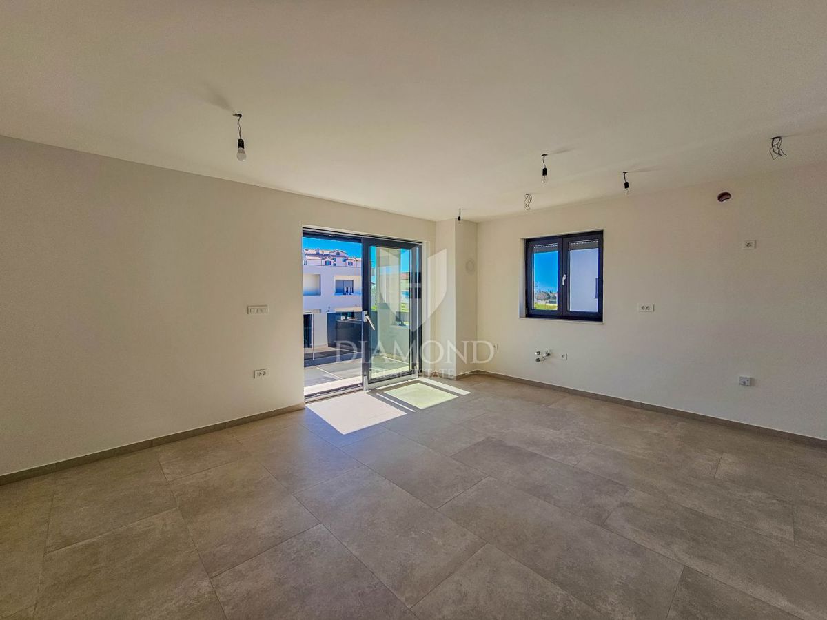 Umago, dintorni! Bellissimo appartamento in un nuovo edificio!