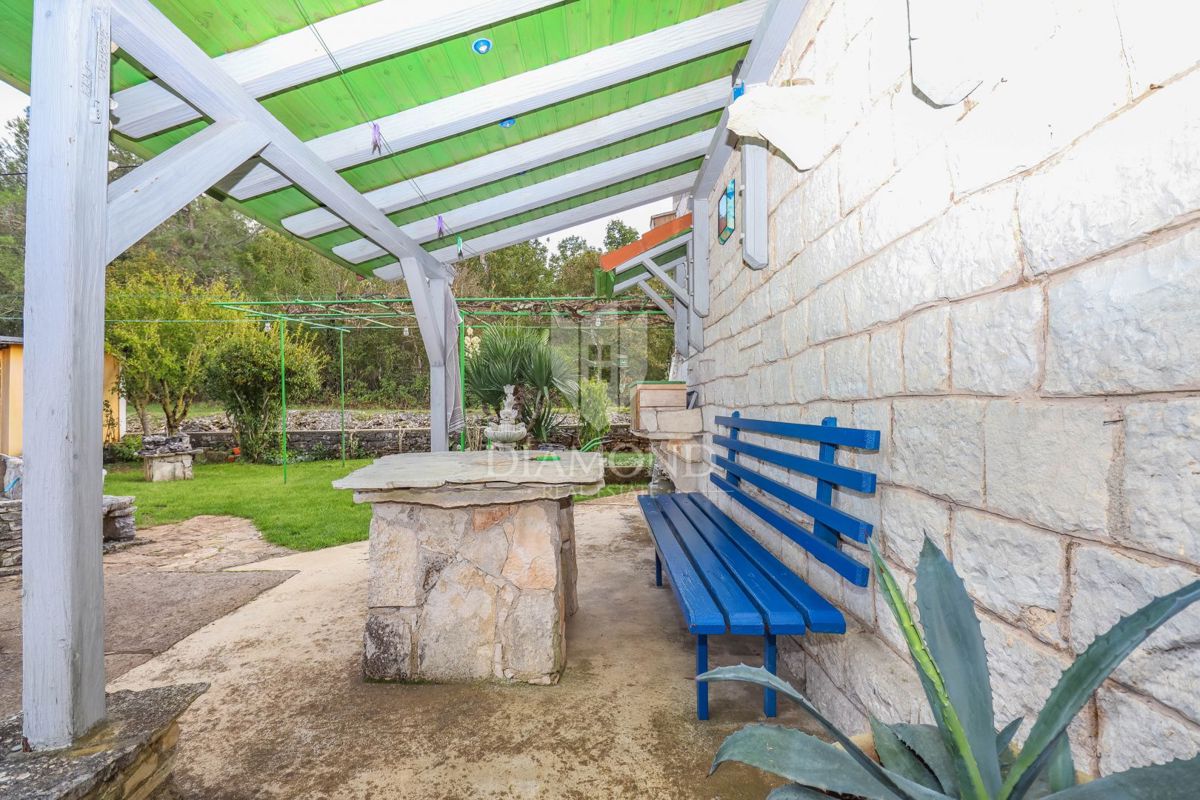 Rovigno, dintorni, affascinante casa in pietra