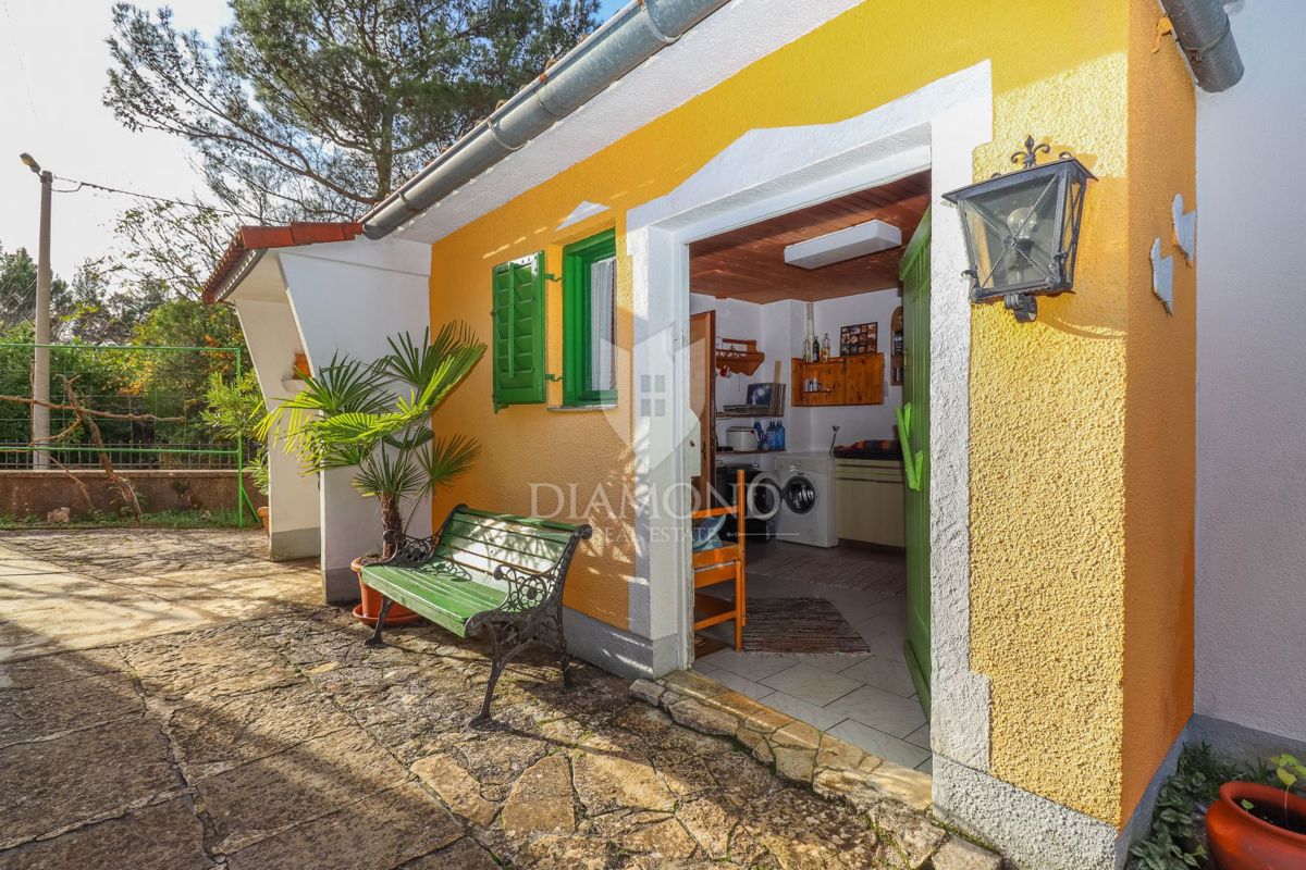 Rovigno, dintorni, affascinante casa in pietra