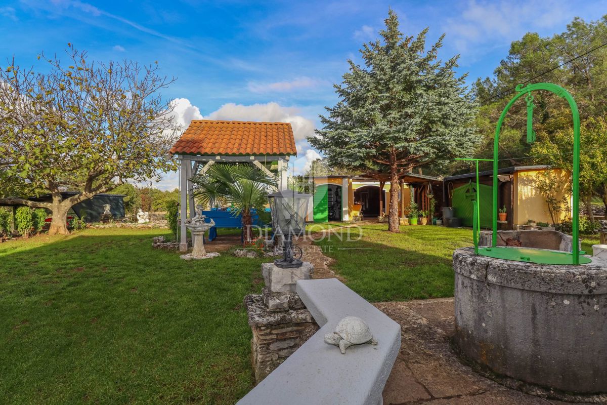 Rovigno, dintorni, affascinante casa in pietra