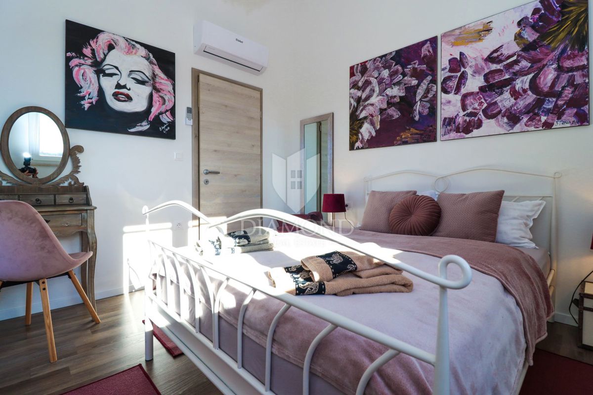 Parenzo, dintorni, bella casa moderna con piscina!