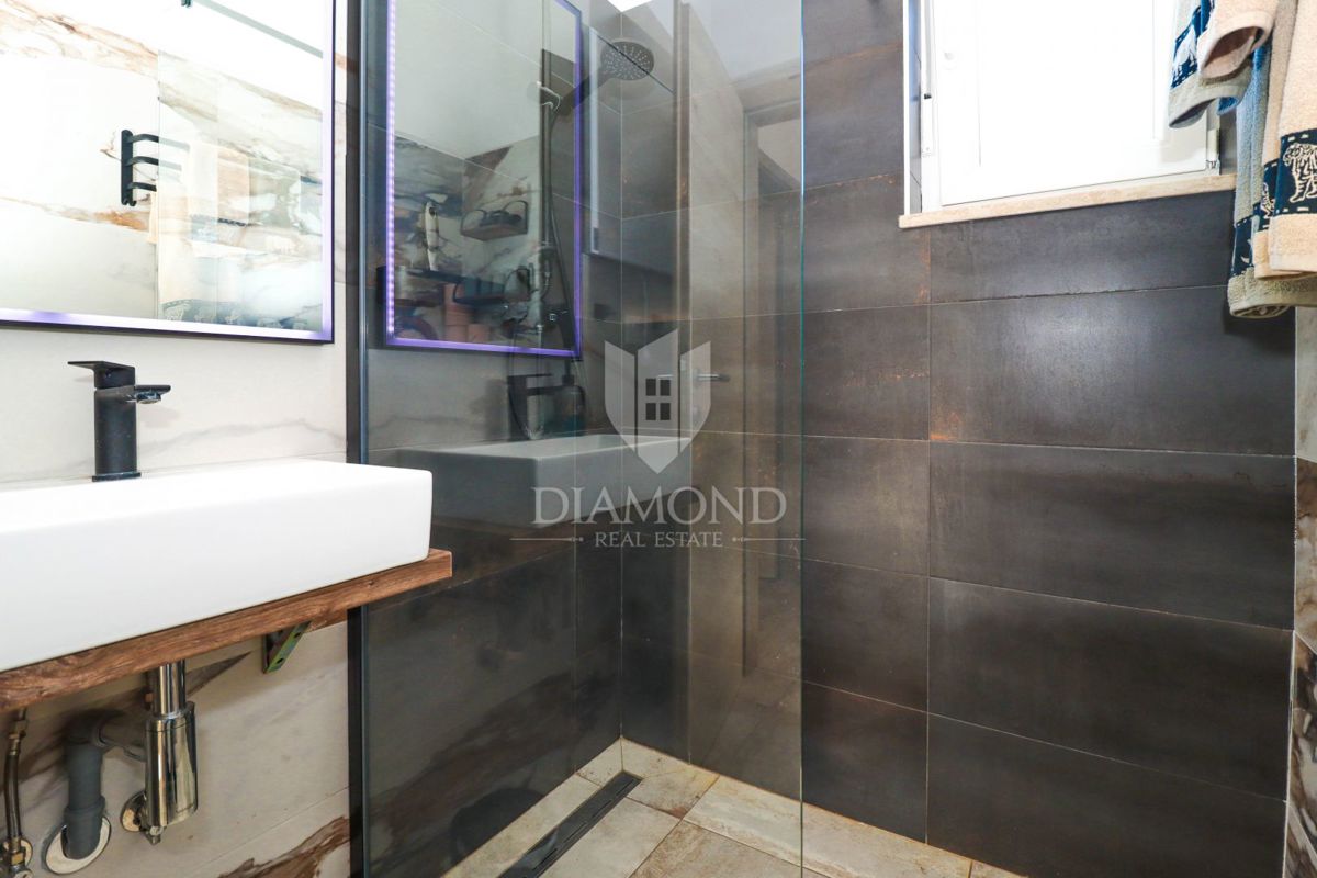 Parenzo, dintorni, bella casa moderna con piscina!