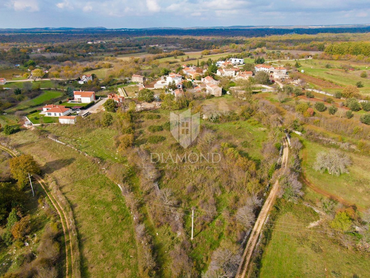 Valle, dintorni, OCCASIONE - terreno in una posizione tranquilla