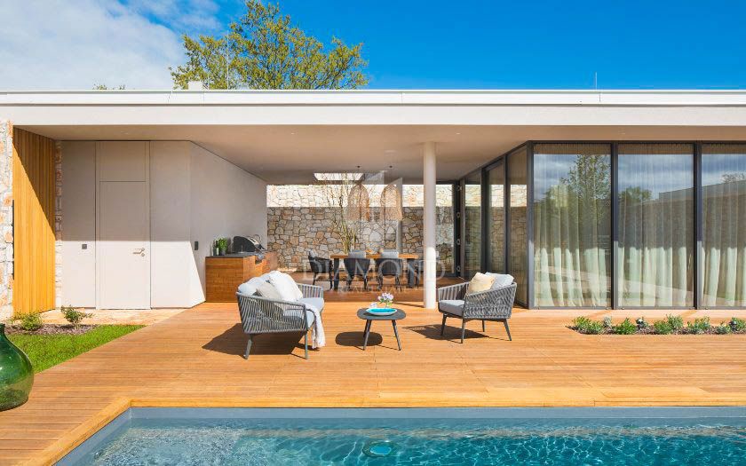 Dignano, dintorni, lussuosa casa ad un piano in una zona appartata