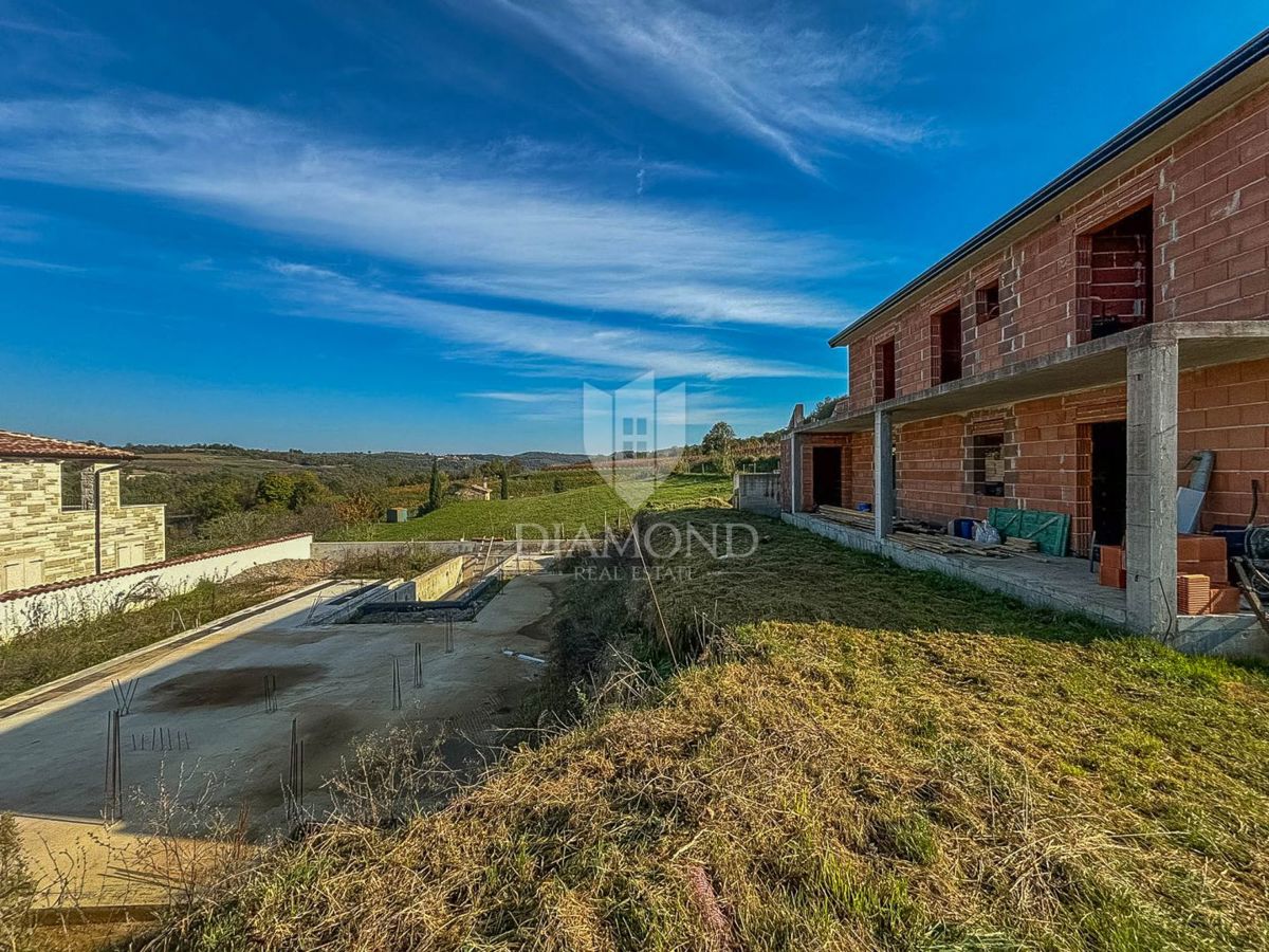 Momiano, nuova costruzione, villa con piscina!