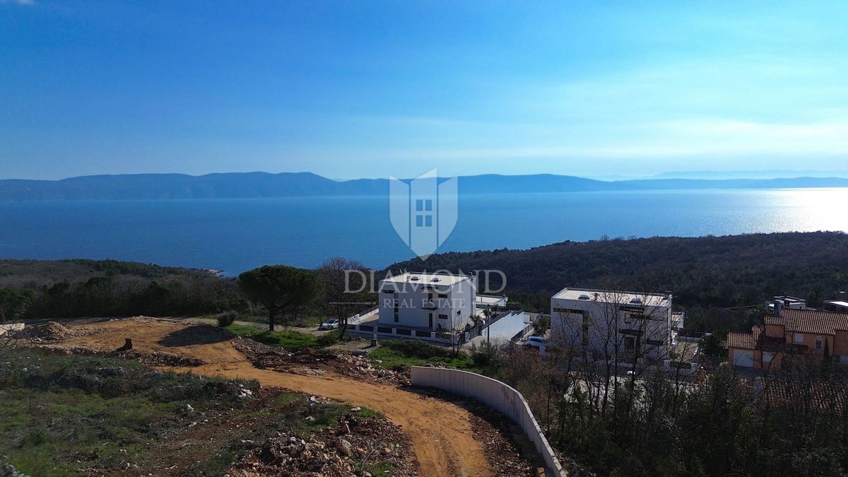 Labin, Rabac, terreno edificabile con vista mare