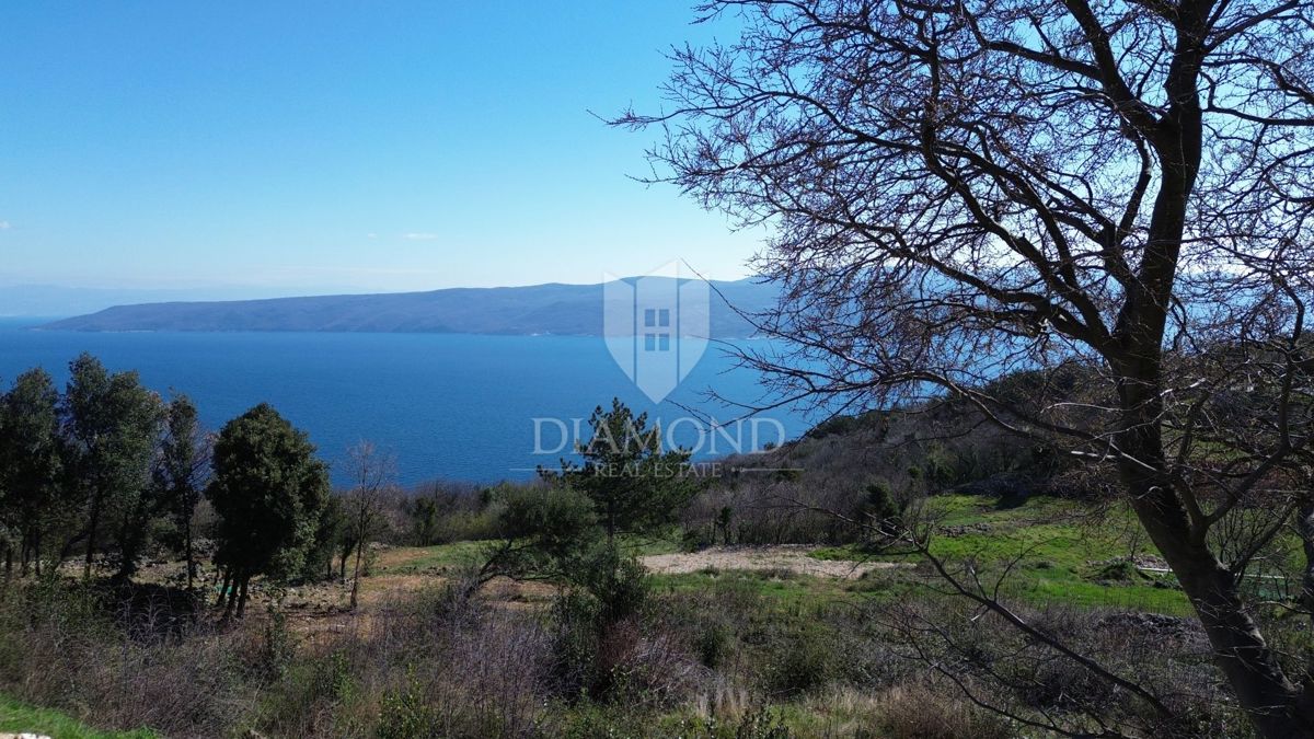 Labin, Rabac, terreno edificabile con vista mare