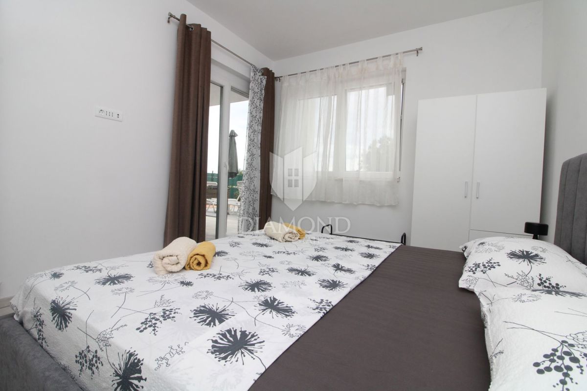 Dignano, nuova costruzione, ottima casa vacanze con piscina