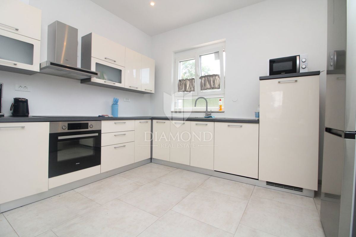 Dignano, nuova costruzione, ottima casa vacanze con piscina