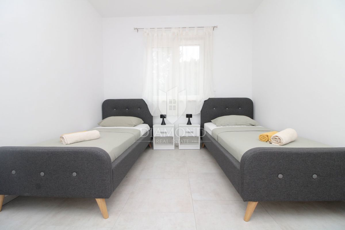 Dignano, nuova costruzione, ottima casa vacanze con piscina