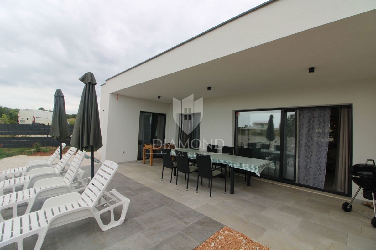 Dignano, nuova costruzione, ottima casa vacanze con piscina