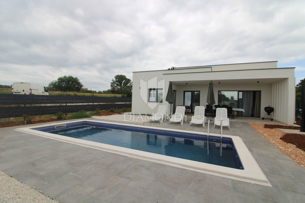 Dignano, nuova costruzione, ottima casa vacanze con piscina